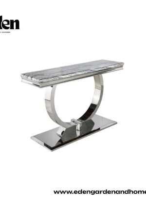 Arriana Console