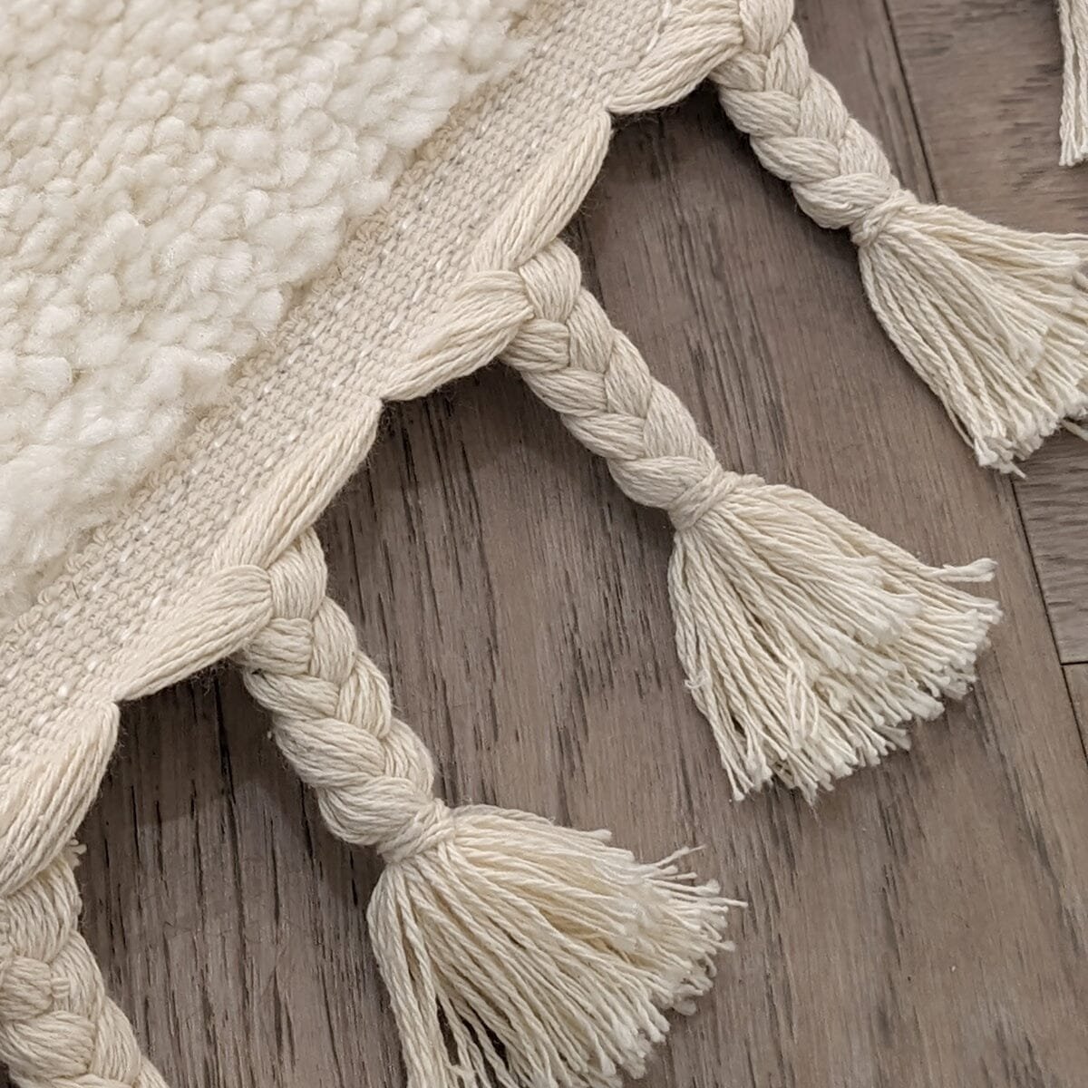 Adira Vanilla Shaggy Tasselled Geometric Rug