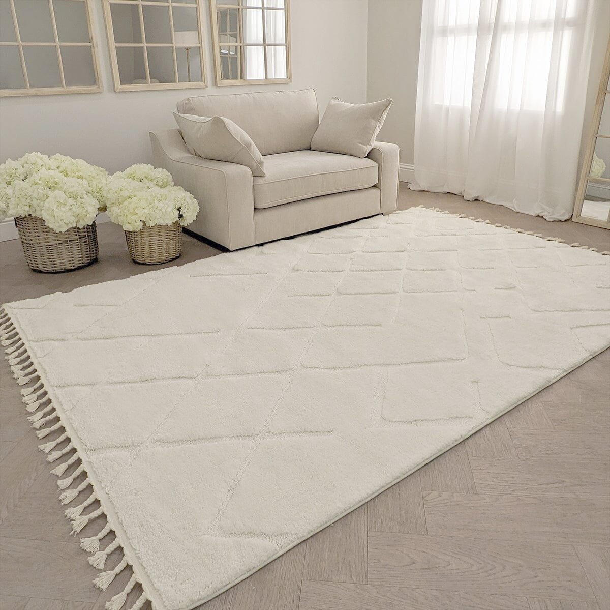 Adira Vanilla Shaggy Tasselled Geometric Rug